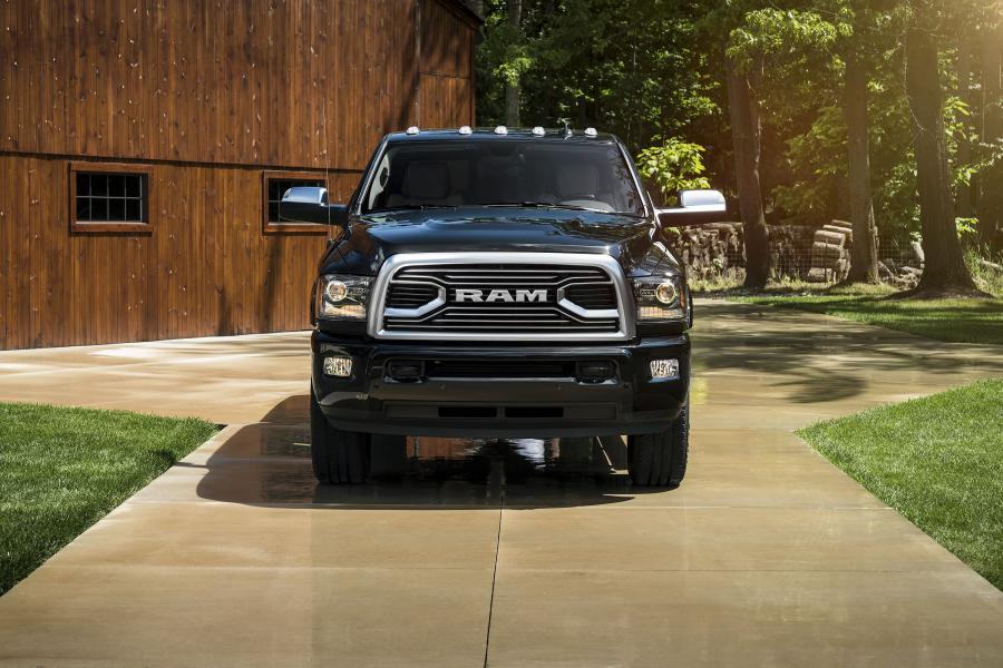  Dodge Ram 2500 Limited Tungsten Edition Mega Cab 2017 года  (фото 16 из 19)